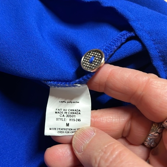 Jules & Jim Long Sleeved Blouse Roll Tab Cuff Size Medium - Picture 10 of 10